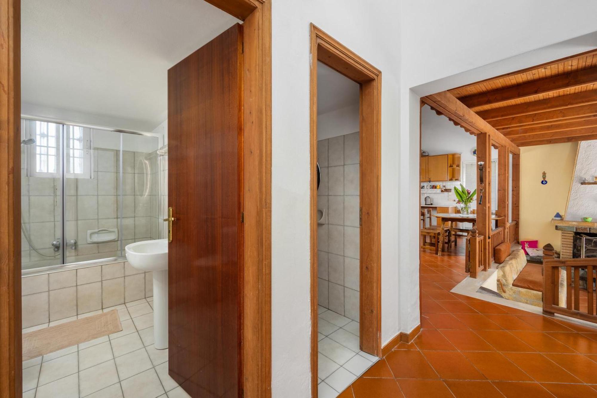 Yannis Place Villa